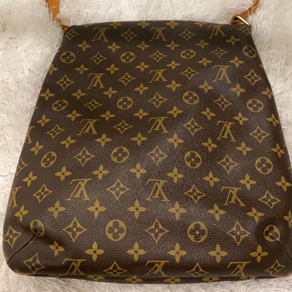 Vintage Louis Vuitton Crossbody Messenger Bag - Picture 10 of 16